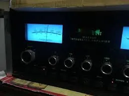  hệ thống các nút chỉnh chức năng của Ampli