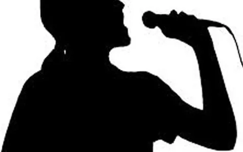 Khoảng cách giữa micro và miệng